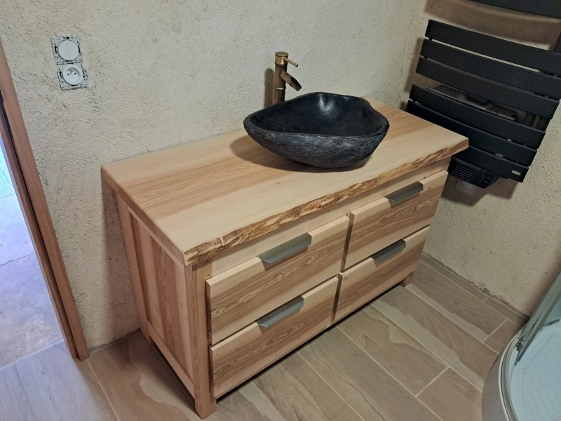 Salle de bains bois massif